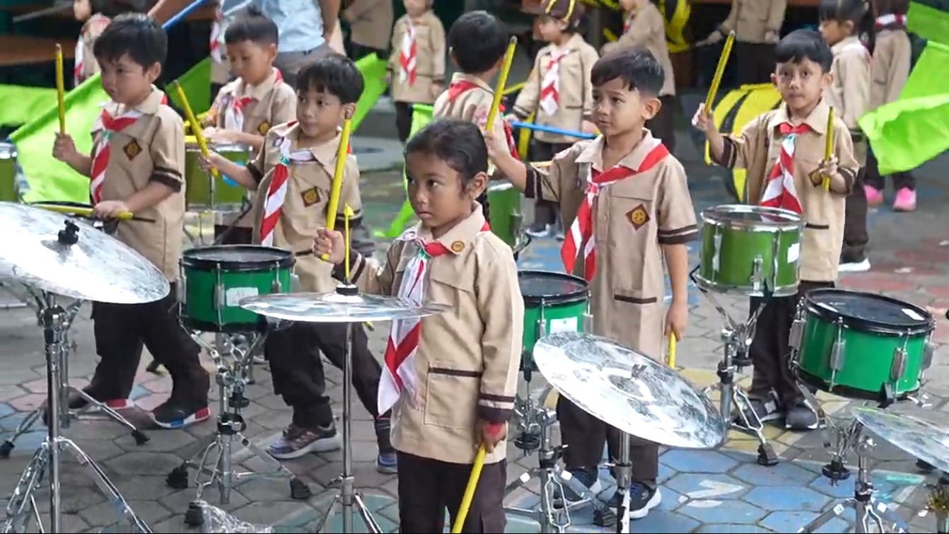 Marching Band TK Al-Azhar Syifa Budi Jatibening: Ceria, Kreatif, dan Penuh Semangat